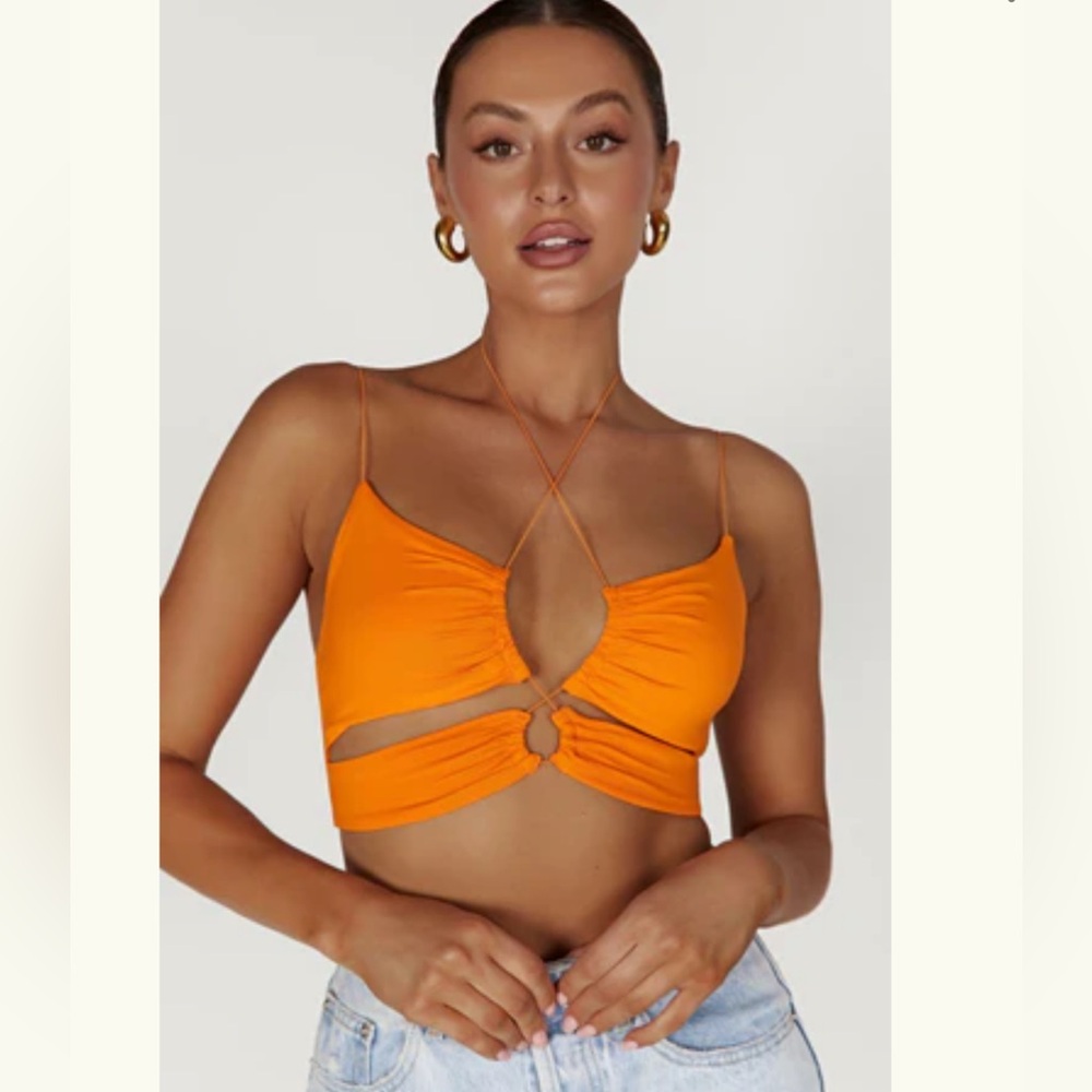 Meshki cut out crop top